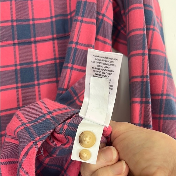 Vineyard Vines Pink and Blue Casual Button Down Shirt - Picture 4 of 9